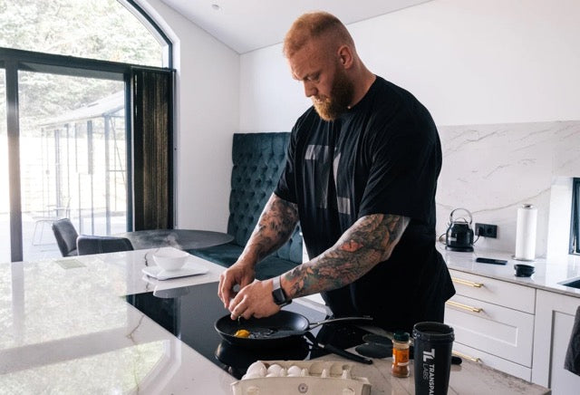 The Truth About Cheat Days: Weighing the Benefits & Drawbacks